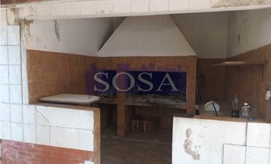 CASA QUINTA EN PONTEVEDRA Calle: Muñiz Nº 4265 esq Giachino