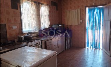 CASA QUINTA EN PONTEVEDRA Calle: Muñiz Nº 4265 esq Giachino