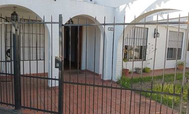 Casa en venta en Quilmes Este