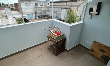 ALQUILER - DEPARTAMENTO 2 AMBIENTES EN DUPLEX CON PATIO