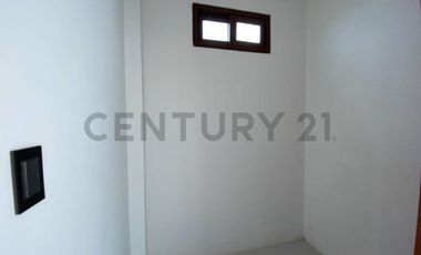 VENTA CASA EN URB. CUMBRES DE AYANGUE CON SUITE INDEPENDIENTE VerV