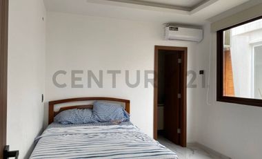 VENTA CASA EN URB. CUMBRES DE AYANGUE CON SUITE INDEPENDIENTE VerV