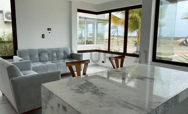 VENTA CASA EN URB. CUMBRES DE AYANGUE CON SUITE INDEPENDIENTE VerV