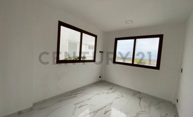 VENTA CASA EN URB. CUMBRES DE AYANGUE CON SUITE INDEPENDIENTE VerV