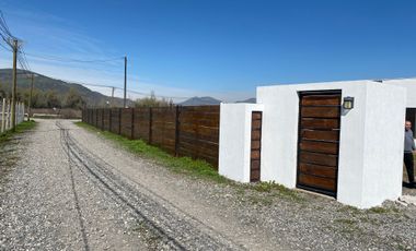 Se vende Parcela con casa estilo Mediterránea