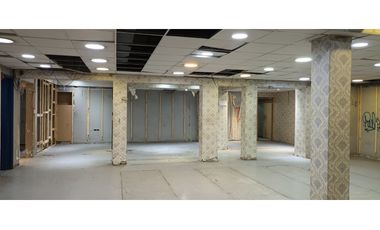 ARRIENDO Local Comercial 182 m2, Gran Avenida