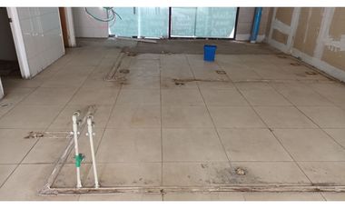 ARRIENDO Local Comercial 118,11 m², Strip Center, La Dehesa