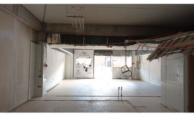 ARRIENDO Local Comercial 118,11 m², Strip Center, La Dehesa