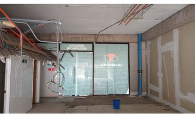 ARRIENDO Local Comercial 118,11 m², Strip Center, La Dehesa