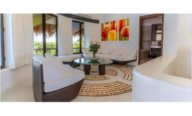 casa en venta de 6 habitaciones con enorme terreno Puerto Morelos