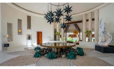 casa en venta de 6 habitaciones con enorme terreno Puerto Morelos