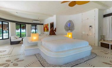 casa en venta de 6 habitaciones con enorme terreno Puerto Morelos