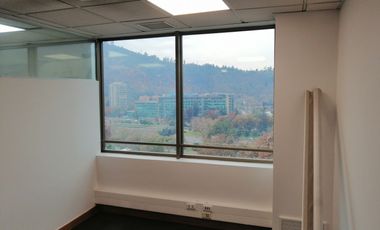 ARRIENDO Oficina Habilitada de 515,34 m2, Metro Pedro de Valdivia