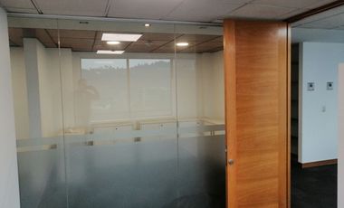 ARRIENDO Oficina Habilitada de 515,34 m2, Metro Pedro de Valdivia