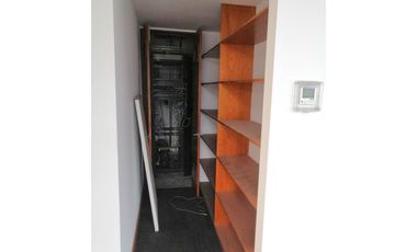 ARRIENDO Oficina Habilitada de 515,34 m2, Metro Pedro de Valdivia
