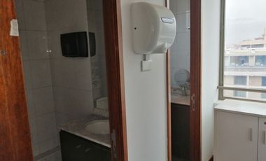 ARRIENDO Oficina Habilitada de 515,34 m2, Metro Pedro de Valdivia