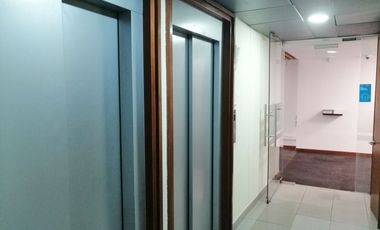ARRIENDO Oficina Habilitada de 515,34 m2, Metro Pedro de Valdivia