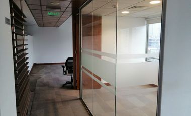 ARRIENDO Oficina Habilitada de 146,72 m2, Metro Pedro de Valdivia
