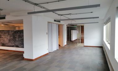 ARRIENDO Oficina Habilitada de 146,72 m2, Metro Pedro de Valdivia