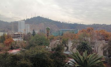 ARRIENDO Oficina Habilitada de 146,72 m2, Metro Pedro de Valdivia