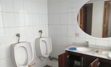 ARRIENDO Oficina Habilitada de 146,72 m2, Metro Pedro de Valdivia