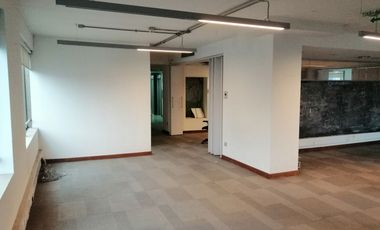ARRIENDO Oficina Habilitada de 146,72 m2, Metro Pedro de Valdivia