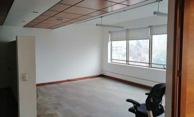 ARRIENDO Oficina Habilitada de 146,72 m2, Metro Pedro de Valdivia