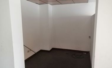 ARRIENDO Oficina Habilitada de 146,72 m2, Metro Pedro de Valdivia