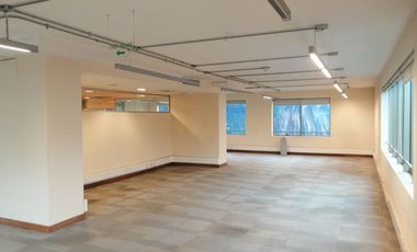 ARRIENDO Oficina Habilitada de 255,36 m2, Metro Pedro de Valdivia