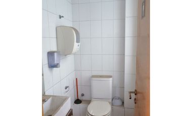 ARRIENDO Oficina Habilitada de 255,36 m2, Metro Pedro de Valdivia