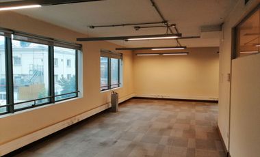 ARRIENDO Oficina Habilitada de 255,36 m2, Metro Pedro de Valdivia
