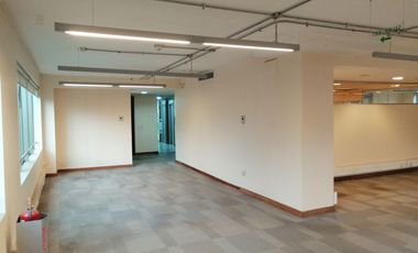 ARRIENDO Oficina Habilitada de 255,36 m2, Metro Pedro de Valdivia