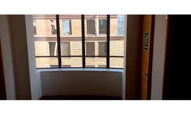 ARRIENDO Oficina 228,10  m2, Metro Pedro de Valdivia