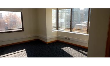 ARRIENDO Oficina 228,10  m2, Metro Pedro de Valdivia