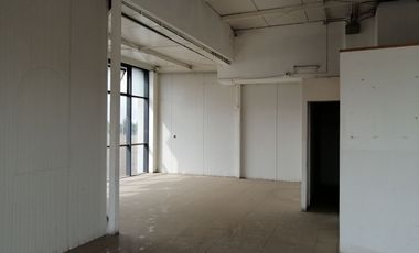 ARRIENDO Local Comercial 170,90 m2 Strip Center, Av. La Montaña