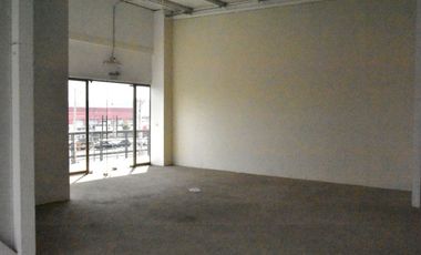 ARRIENDO Local Comercial 170,90 m2 Strip Center, Av. La Montaña