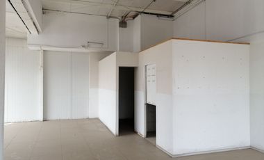 ARRIENDO Local Comercial 170,90 m2 Strip Center, Av. La Montaña