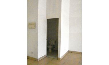 ARRIENDO Local Comercial 170,90 m2 Strip Center, Av. La Montaña