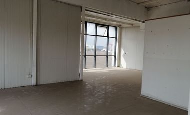 ARRIENDO Local Comercial 170,90 m2 Strip Center, Av. La Montaña