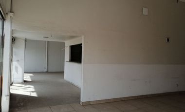 ARRIENDO Local Comercial 170,90 m2 Strip Center, Av. La Montaña