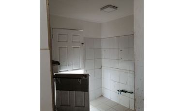 ARRIENDO Local Comercial 170,90 m2 Strip Center, Av. La Montaña