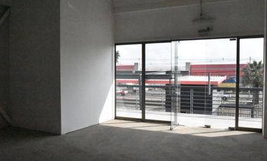 ARRIENDO Local Comercial 170,90 m2 Strip Center, Av. La Montaña