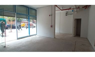 ARRIENDO Local Comercial de 54,35 m2, Metro Santa Ana