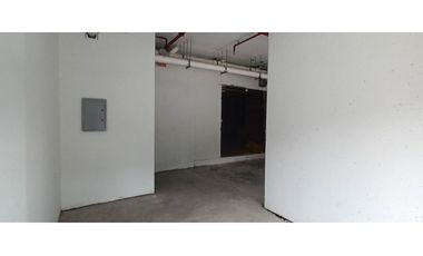 ARRIENDO Local Comercial de 54,35 m2, Metro Santa Ana