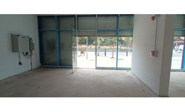 ARRIENDO Local Comercial de 54,35 m2, Metro Santa Ana