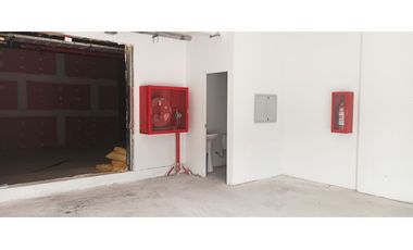 ARRIENDO Local Comercial de 54,35 m2, Metro Santa Ana