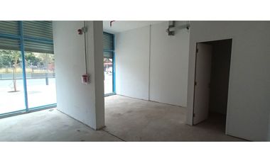 ARRIENDO Local Comercial de 54,35 m2, Metro Santa Ana