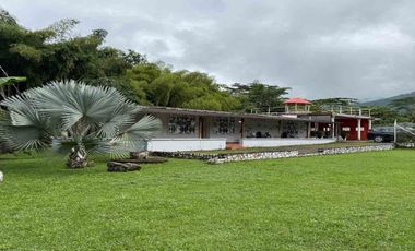 FINCA EN VENTA EN COMBIA BAJA