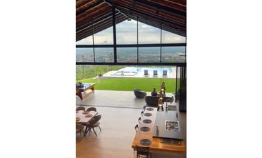 Casa camprestre en condominio para la venta en la buitrera Cali!!!