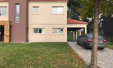 Casa en Haras Santa Maria